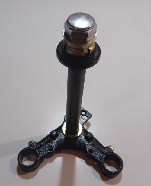 Траверса вилки (нижняя часть) Мопед MotoLand Альфа RS LUX 11