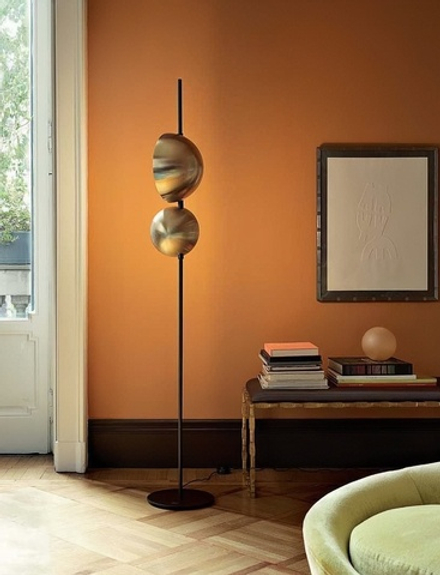 Floor design lamp Superluna by Oluce