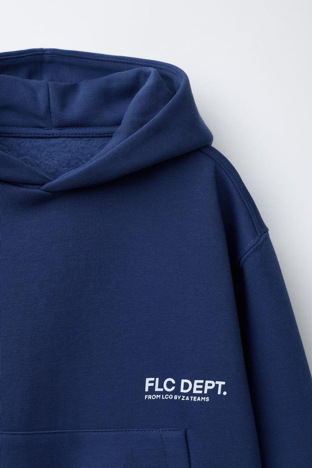 ZARA БАЗОВОЕ ХУДИ С КАПЮШОНОМ, ЯРКО-СИНИЙ