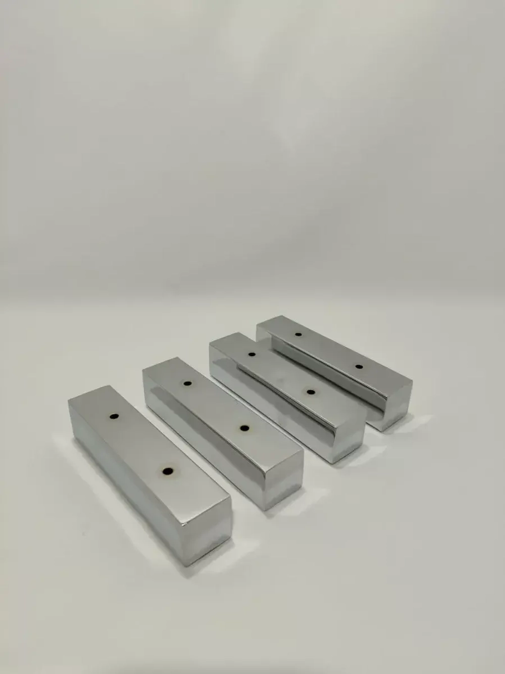 Мебельные ножки металлические под диван кресло тумбу комод