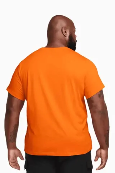 Футболка Nike Sportswear Club - оранжевый
