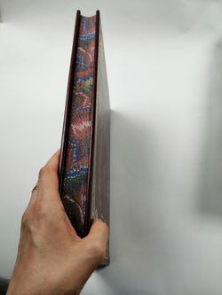 Книга в кожаном переплете "1000 лучших мест России"