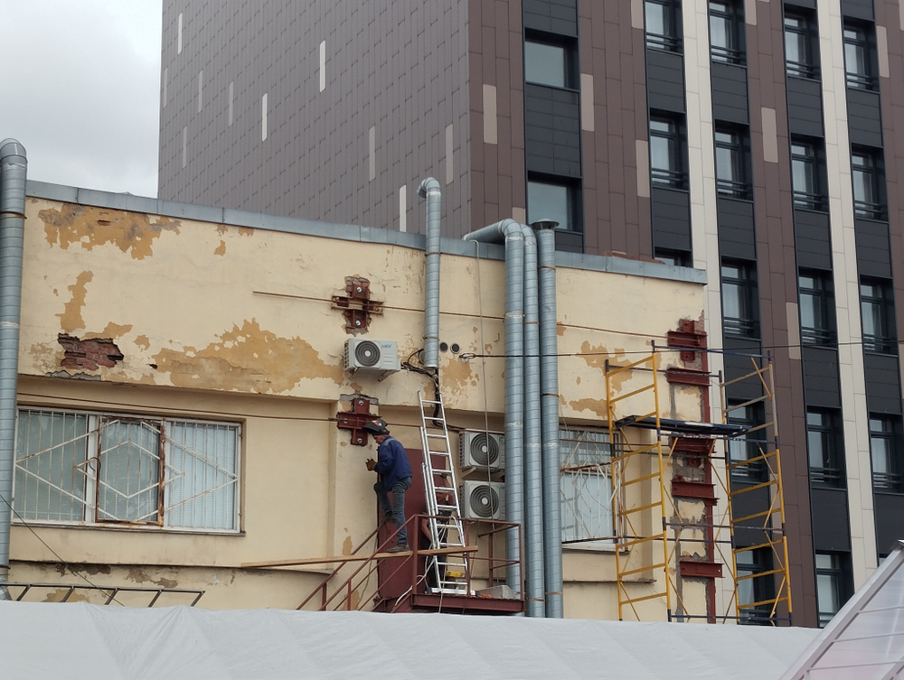 Создание закладных деталей для устройства монтажа тяжей.