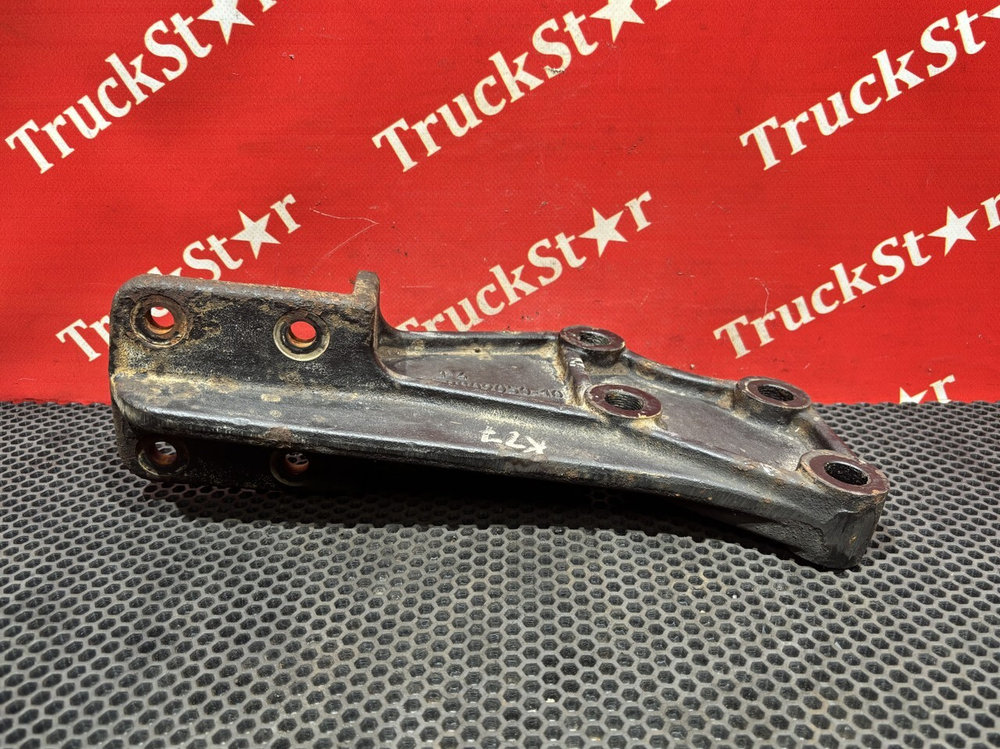 Кронштейн усилителя бампера