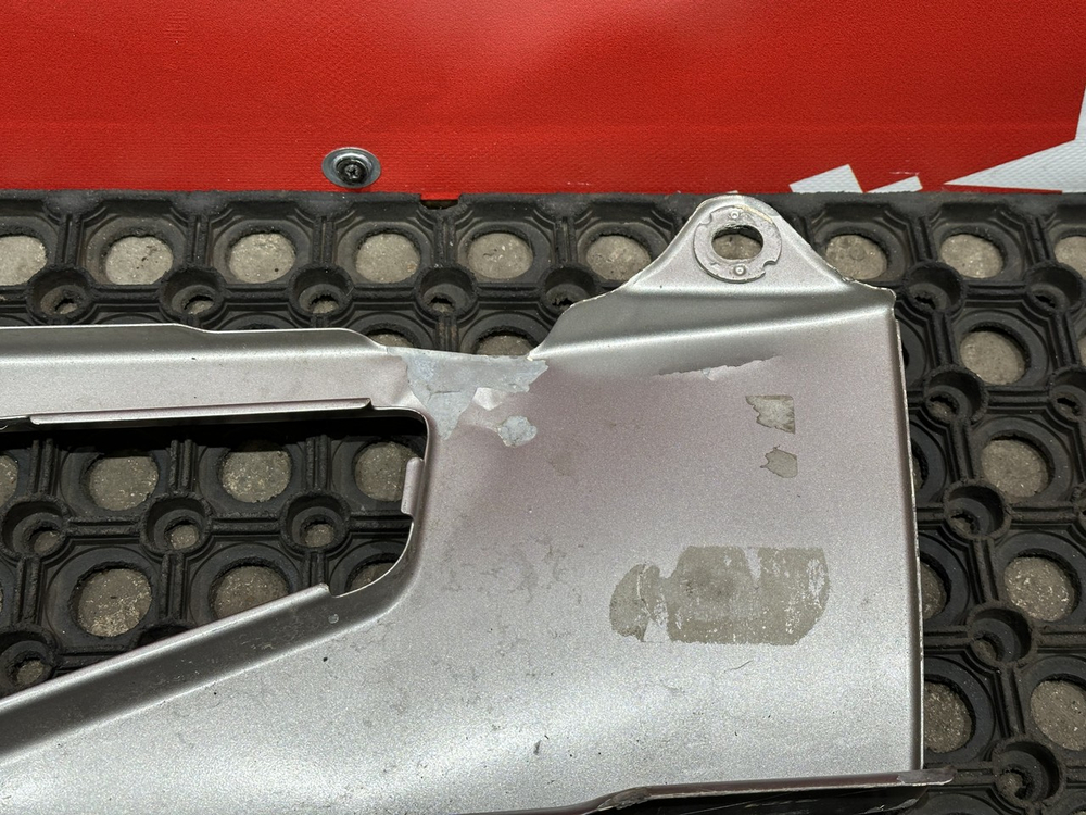 Решетка радиатора нижняя