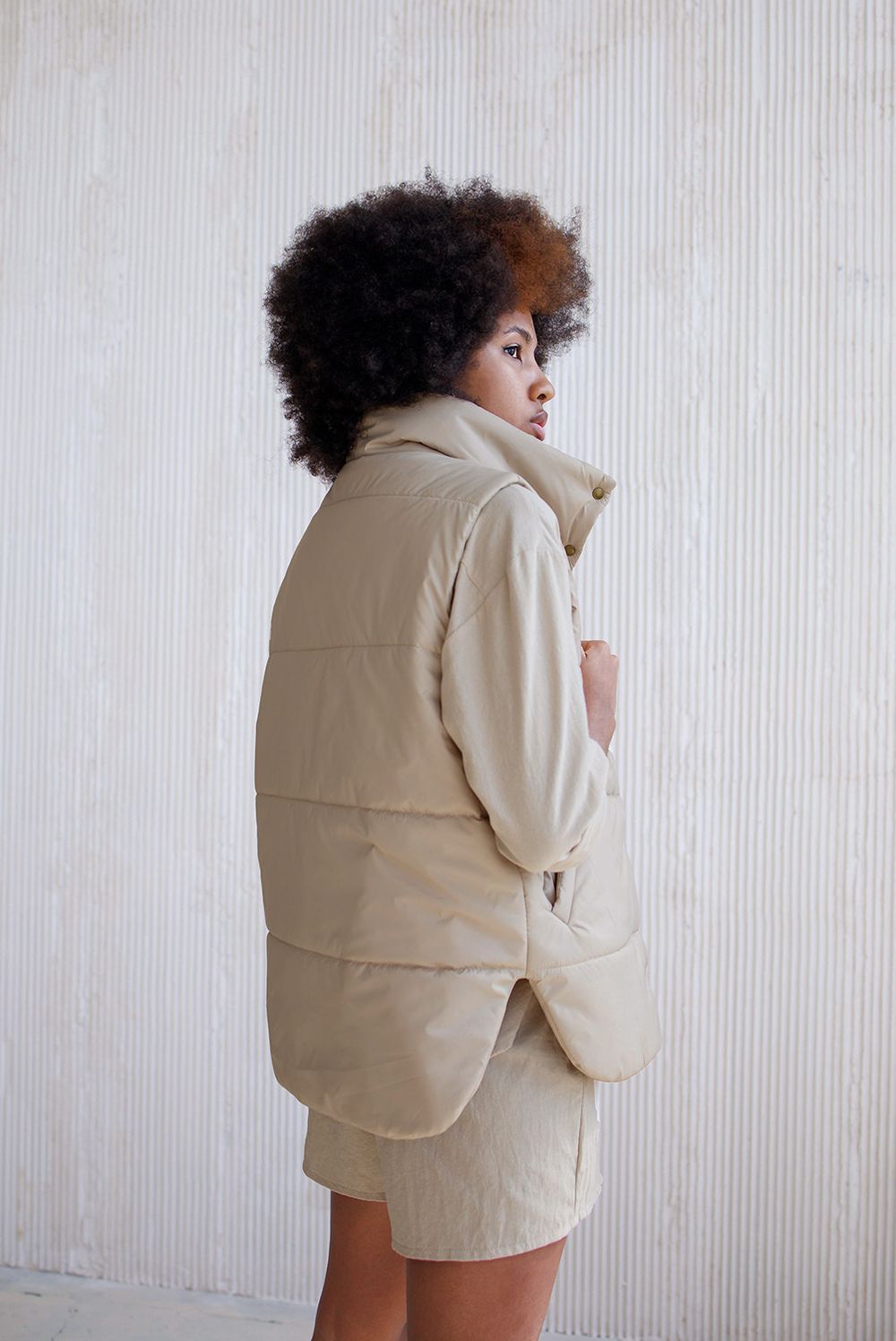 Жилет ko-ko-ko женский утеплённый бежевый