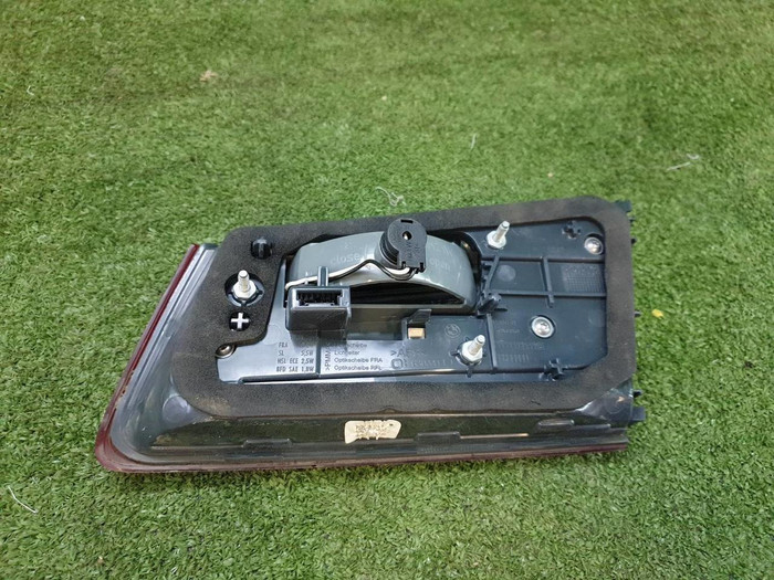 Фонарь левый внутренний BMW 5er G30 (2017-2020)