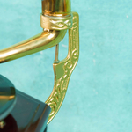 Граммофон с фарфоровыми вставками с изображением собак