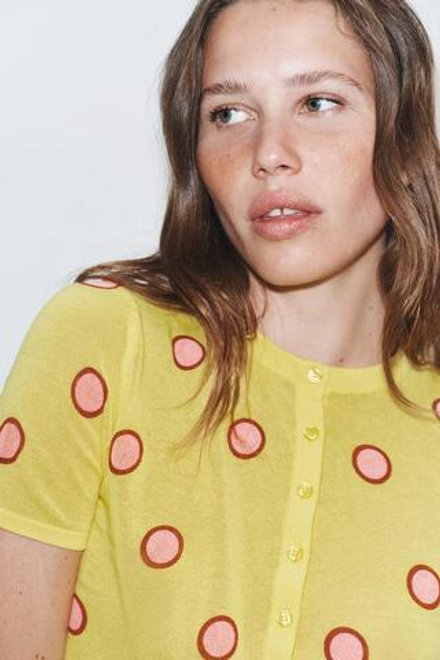 ZARA ЖАККАРДОВЫЙ КАРДИГАН С КОРОТКИМИ РУКАВАМИ, ЖЕЛТЫЙ