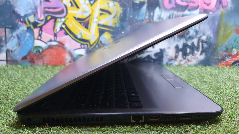 Ноутбук HP A8/4Gb/R5 M330 2 Gb