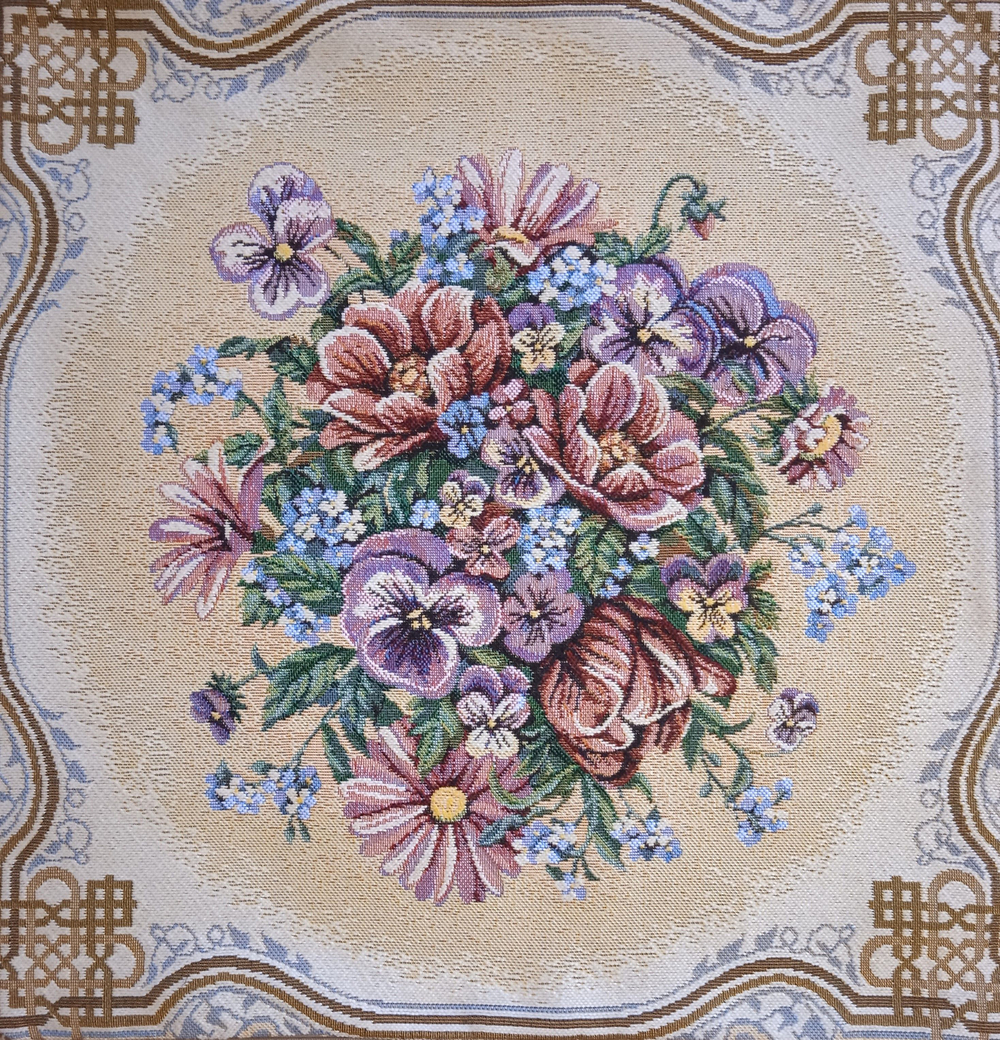 Декоративный гобеленовый чехол Любимые цветы 47х47