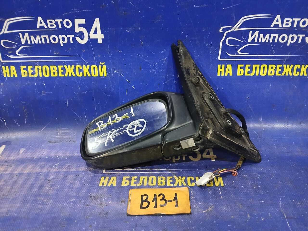 Зеркало левое NISSAN SUNNY 1990