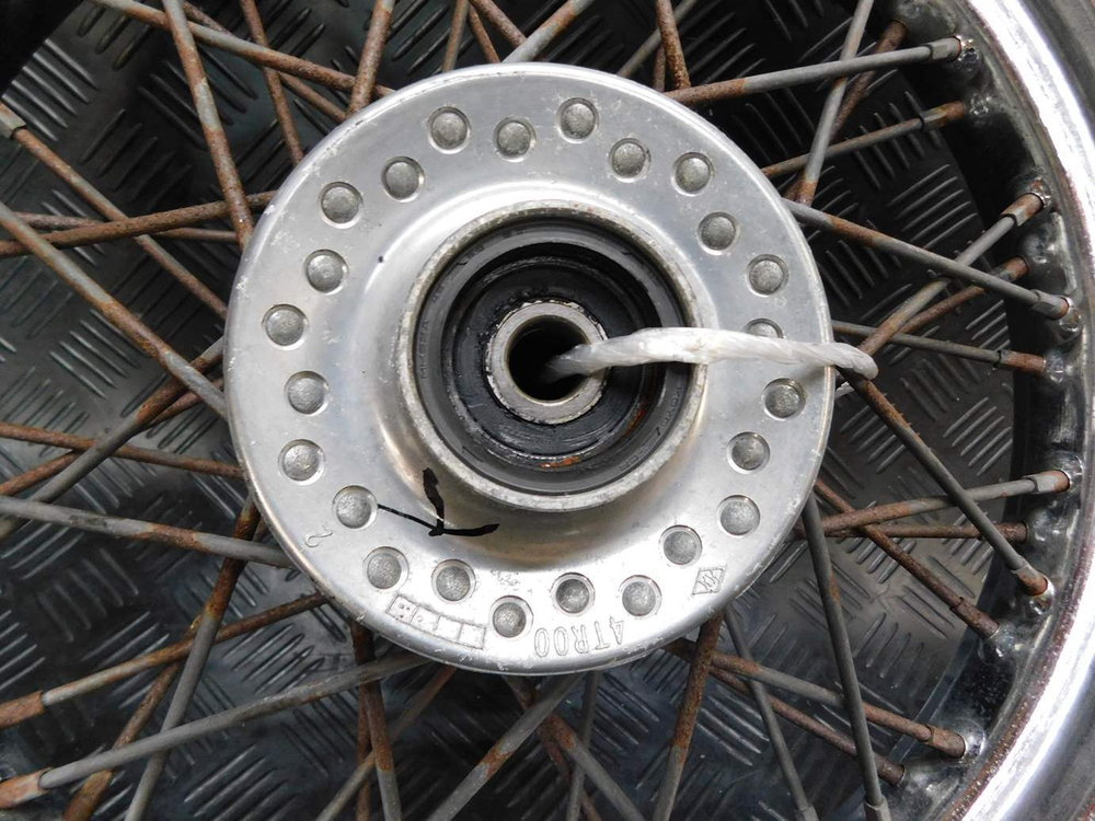 Колесо переднее Yamaha Drag Star 400 051650