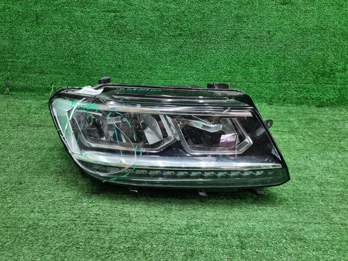 Фара правая VW Tiguan 2 (2016-2020) LED