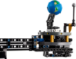 LEGO Technic 42179 Планета Земля и Луна на орбите — познавательный конструктор