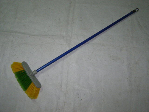 Щетка для мойки 8-ми ряд. с мягкой щетиной, длина ручки 110 см (Москва)