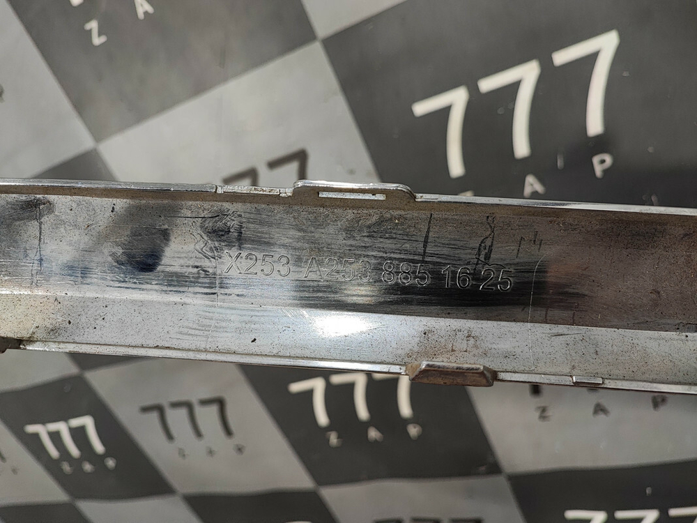 Накладка переднего бампера Mercedes GLC (X253) 15-19 Б/У Оригинал A2538851625