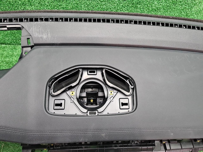 Торпедо Geely Monjaro (2021-н.в.)