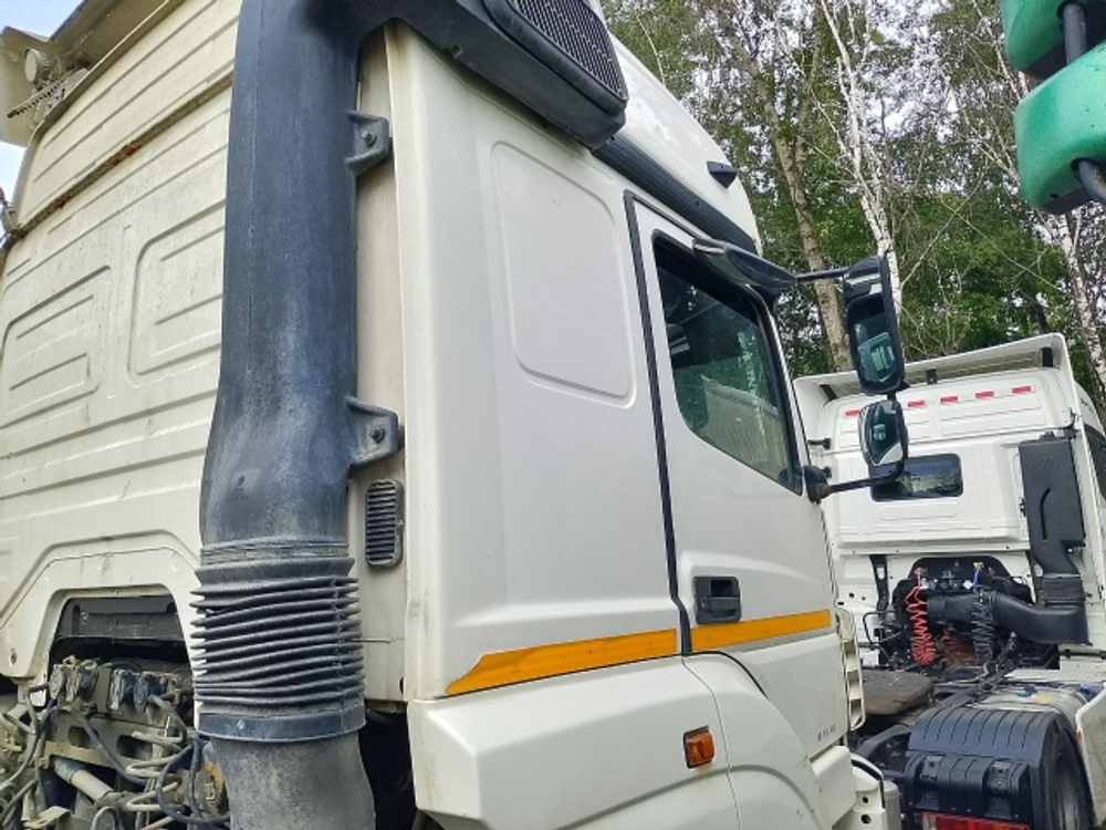 КамАЗ 5490 4x2 Седельный тягач 5490-DC (Дизель/Газ, 12,0 л, 401 л.с., МТ)