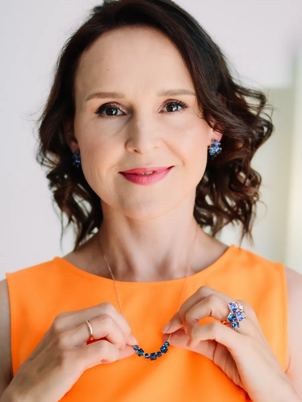 Колье дуга Мираж с синими кристаллами Swarovski