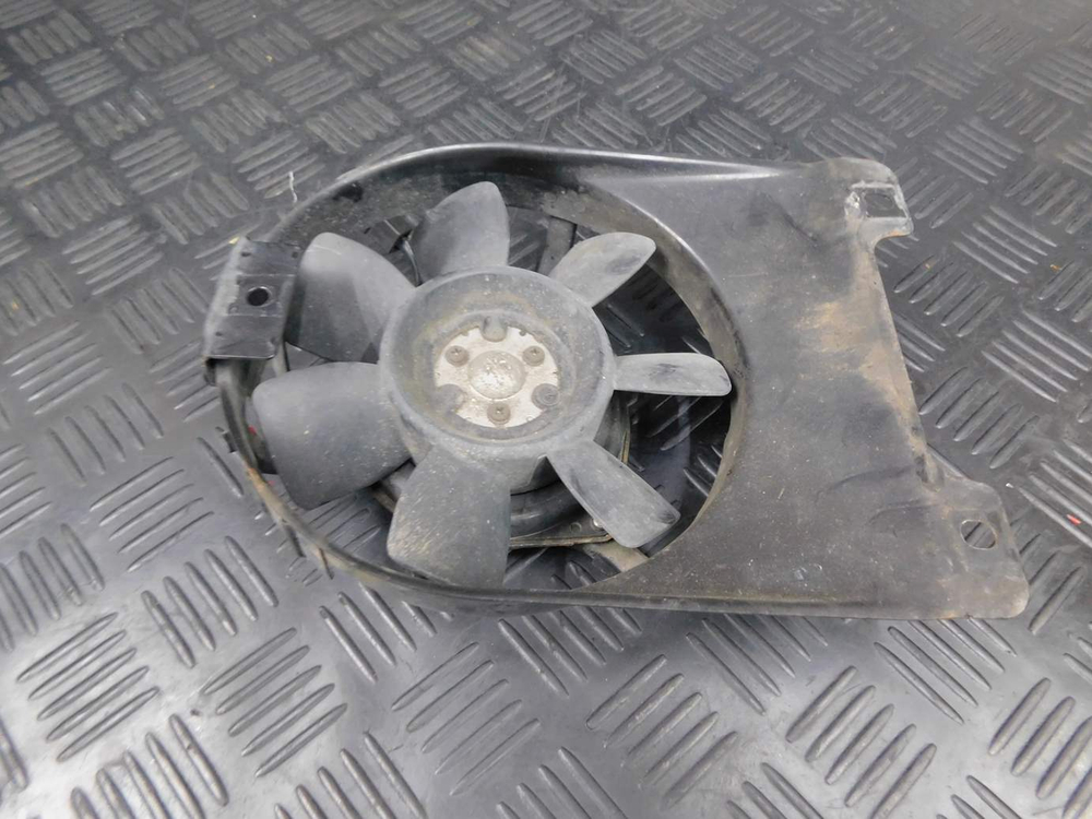 Вентилятор радиатора Yamaha TDM850 RN03J 2001