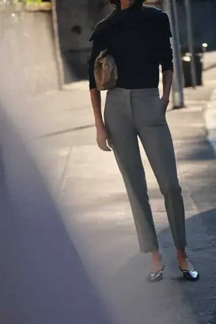 ZARA УКОРОЧЕННЫЕ БРЮКИ ИЗ МЯГКОЙ ТКАНИ, ЖЕМЧУЖНОЙ СЕРЫЙ