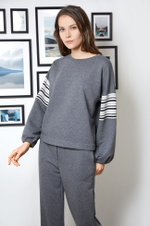 22429 Джемпер женский (графит)