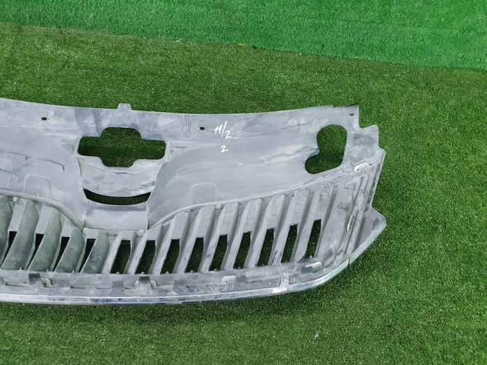 Решетка радиатора Skoda Rapid 1 (2012-2020)