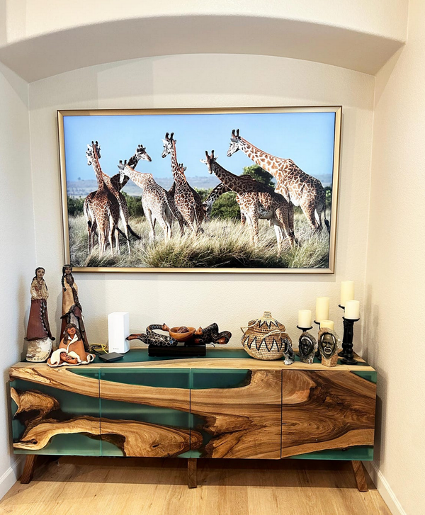 Шкаф из массива ореха «Бирюзовая элегантность»