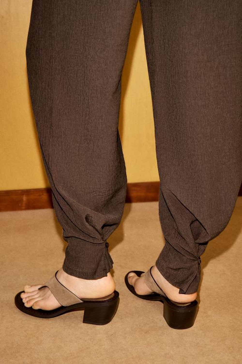 ZARA БРЮКИ С УЗОРОМ «ПЛАТОК», КОРИЧНЕВЫЙ