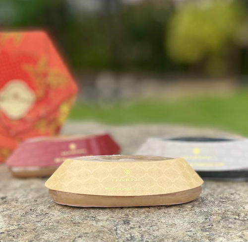 Мыло для лица на основе масла рисовых отрубей Белый Рис Жасмин Soap White Jasmine Rice Harnn