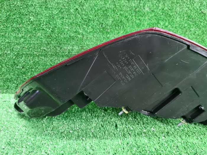 Фонарь левый внешний Genesis G80 2 (2020-н.в.)