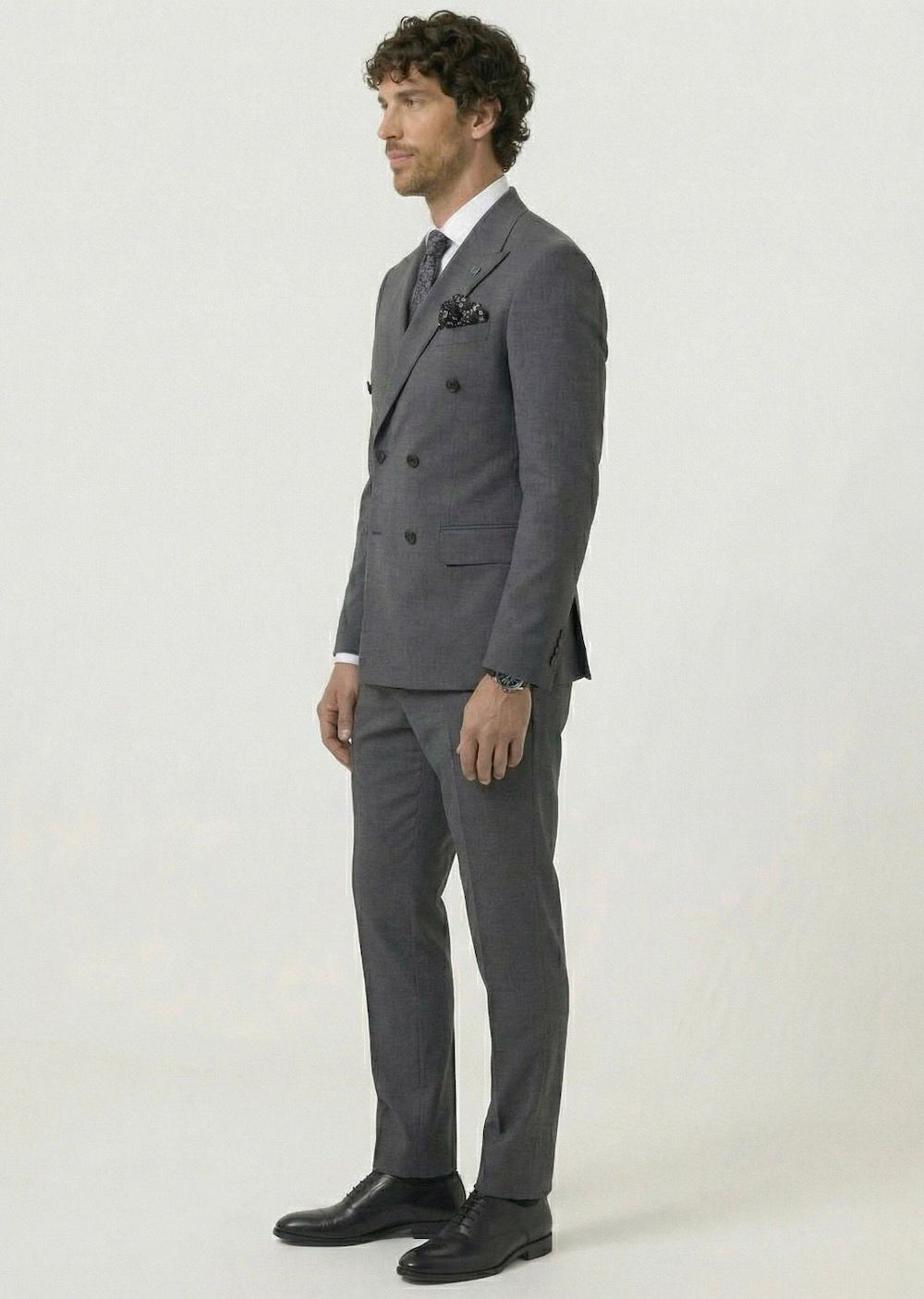 Мужской костюм двубортный (серый) А71