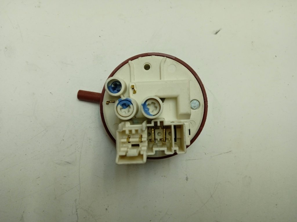 RKB68801YA кт125 Датчик уровня воды для стиральной машины Beko 2801561700 б/у
