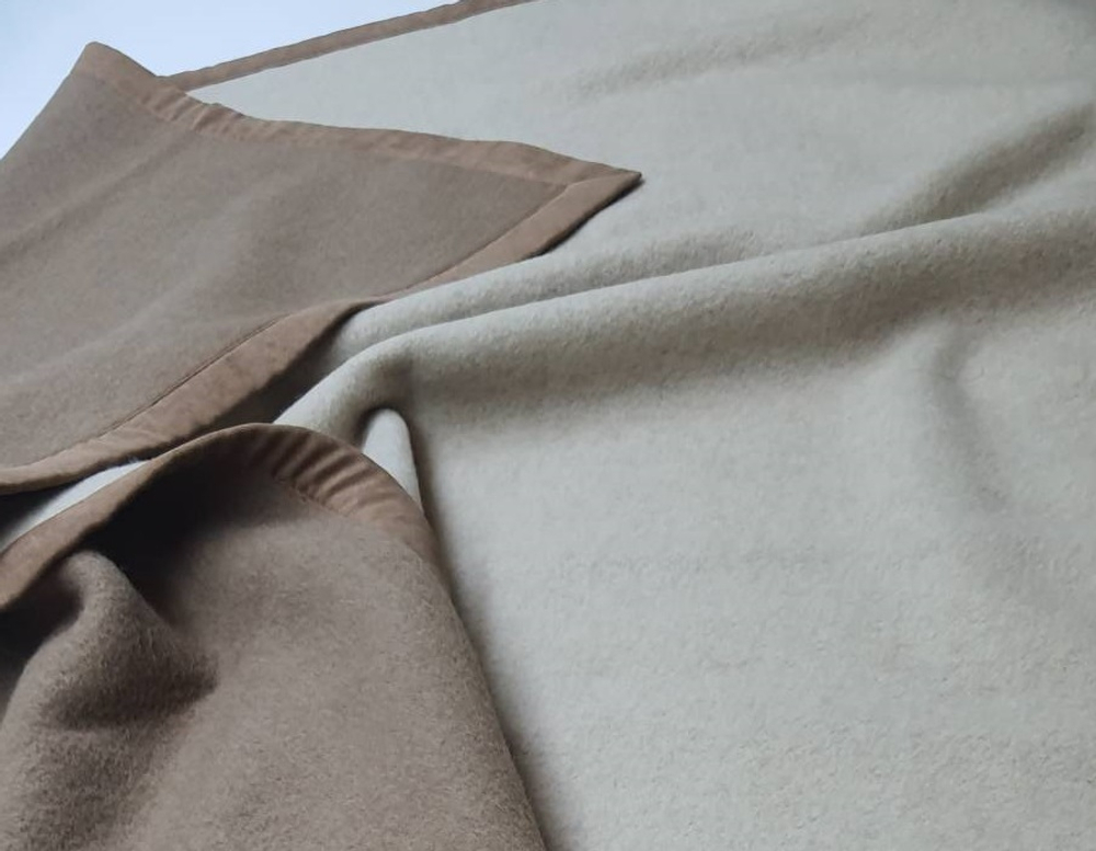 Шерстяное одеяло верблюжье тканое Каракумы 140х200 ЛЕЖЕБОКА, плотность 500 г/м2