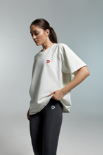 Футболка молочная с оранжевым