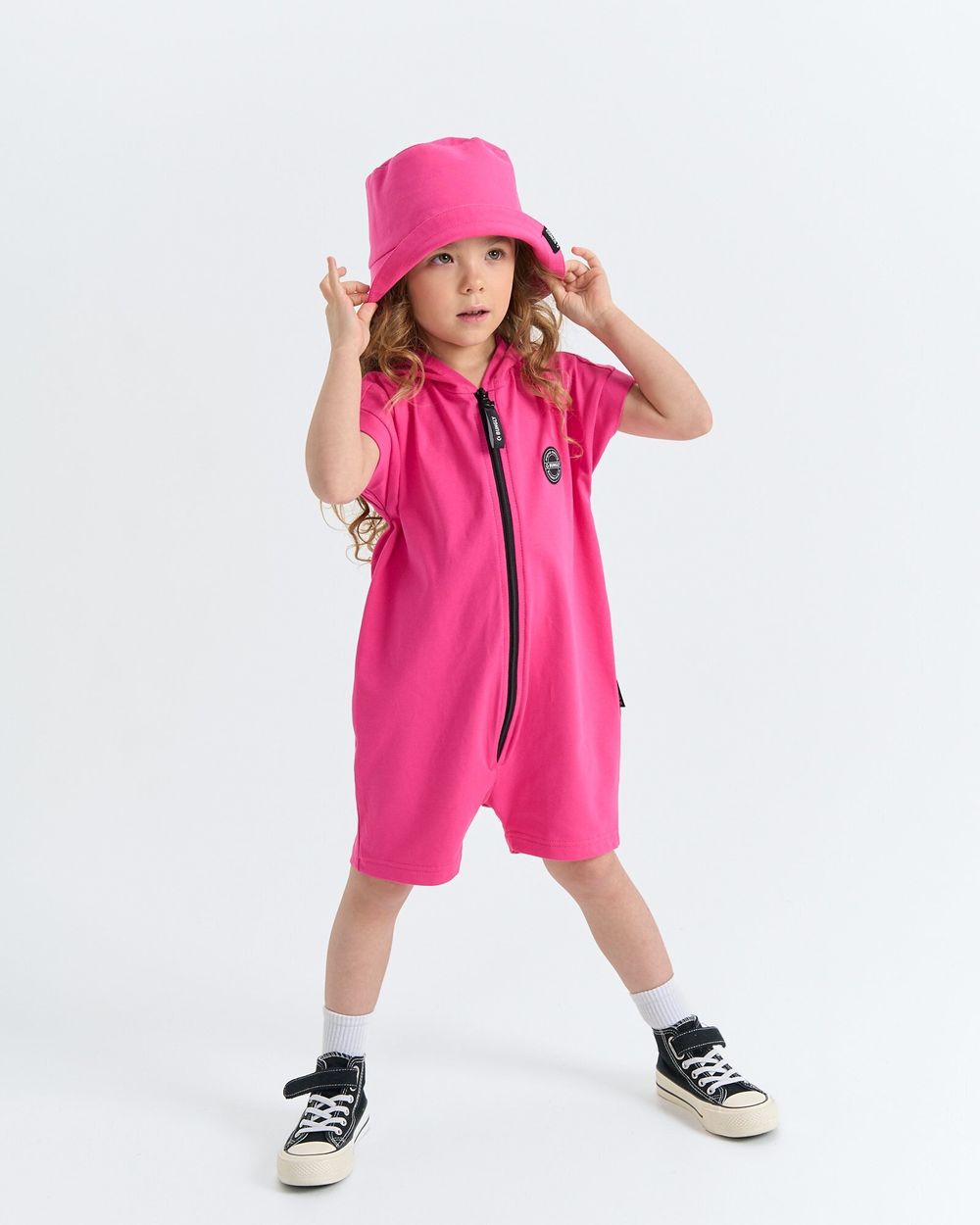 Ромпер на молнии с капюшоном "Бабл-гам"
