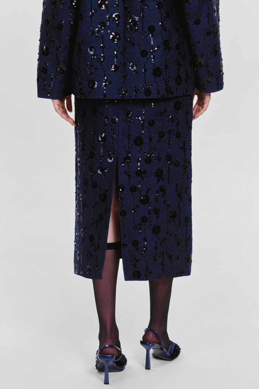 Юбка из расшитого денима