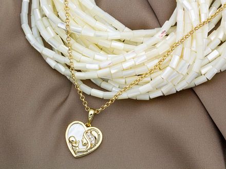 Нить бусин из натурального перламутра, трубочки 3х5мм