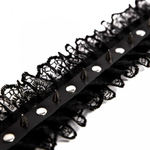 Чокер с шипами и черным кружевом