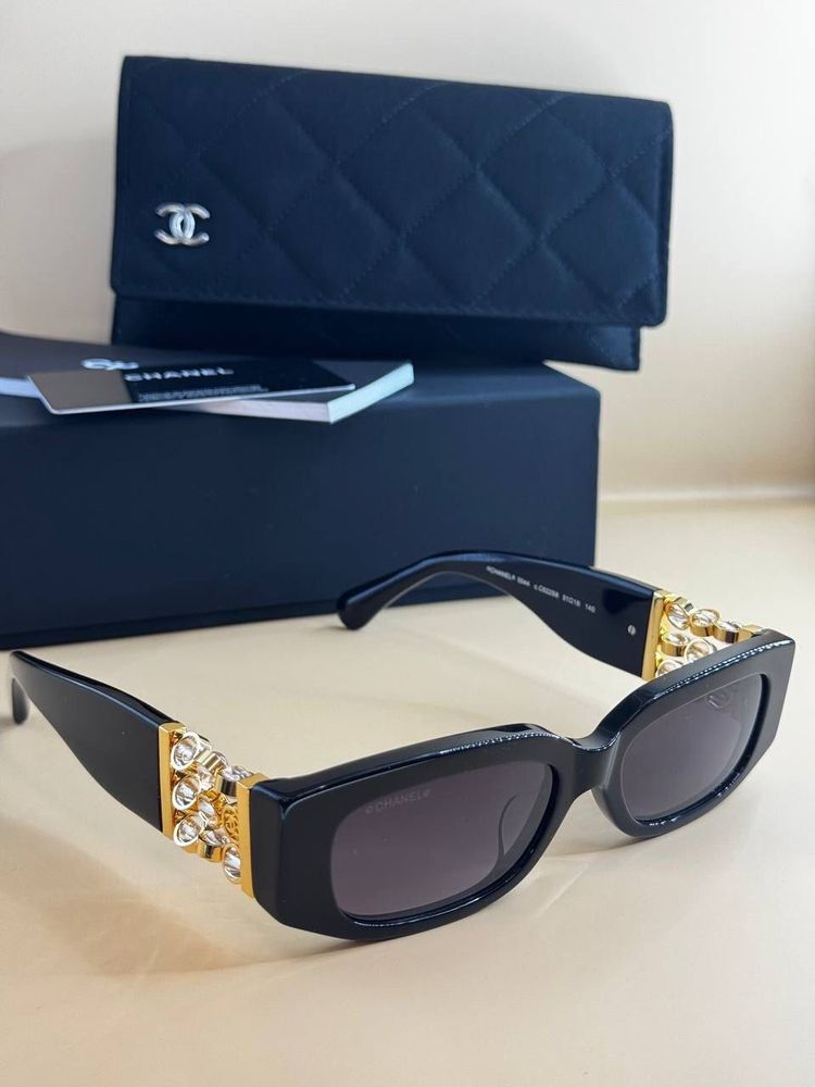 Солнцезащитные очки CHANEL