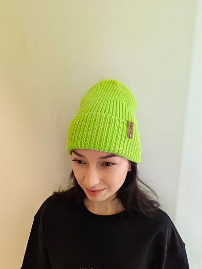 Шапка LuNa Зеленый неон hand made 100% меринос