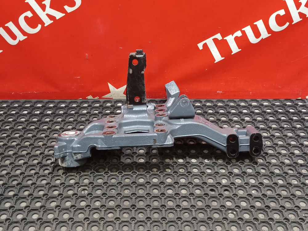 Кронштейн рессоры передней левый 2020г.