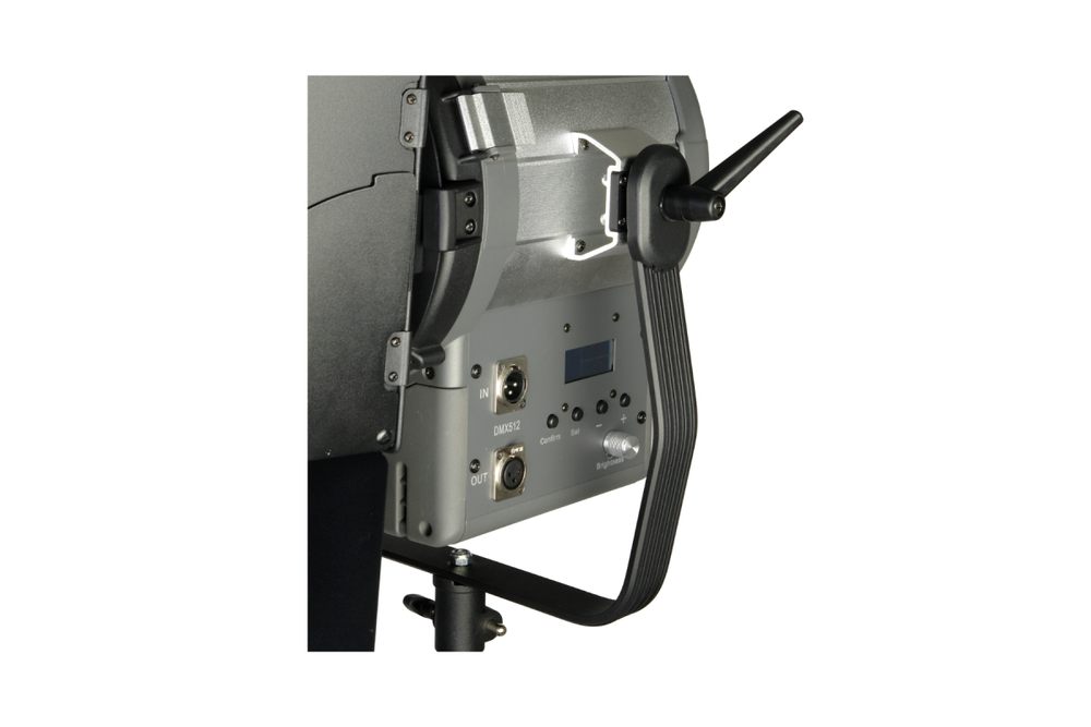 Осветитель светодиодный GreenBean Fresnel 200 LED X3 DMX