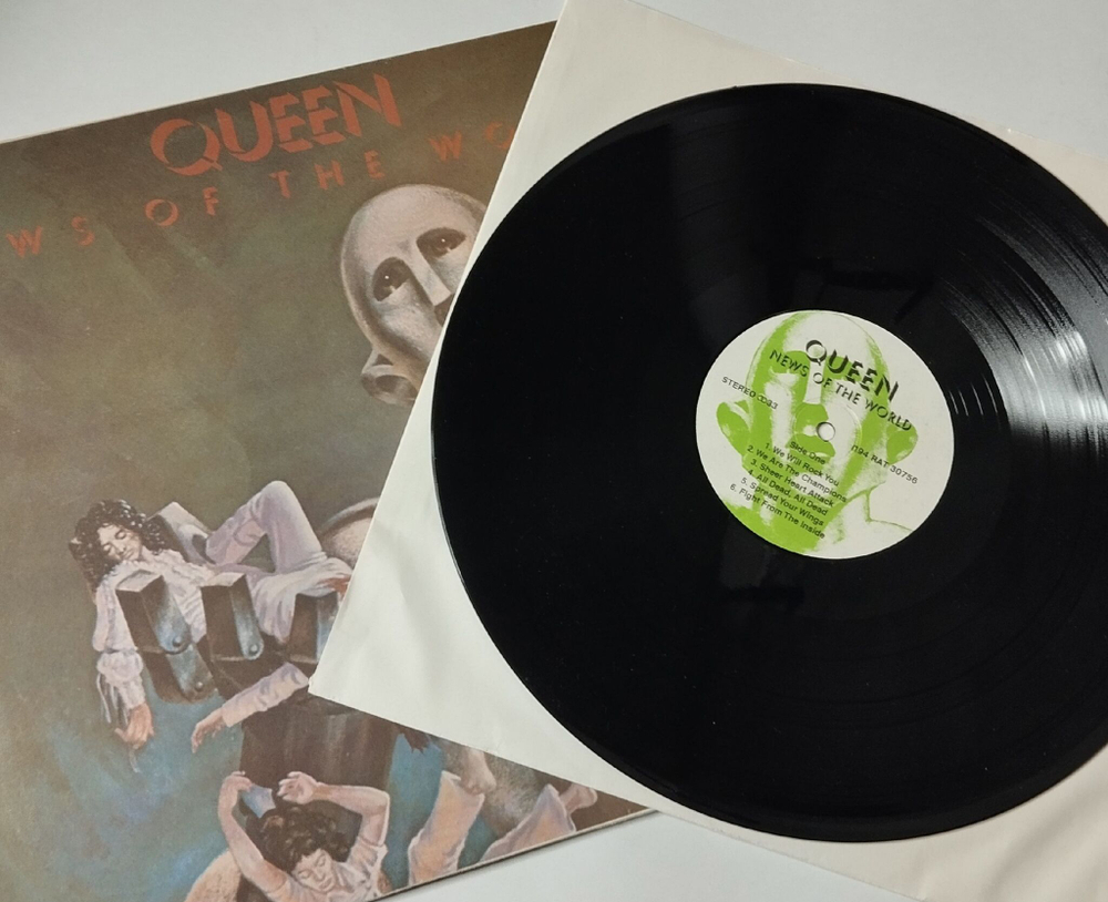 Винтажная виниловая пластинка LP Queen News Of The World (Россия 1994) We Will Rock You