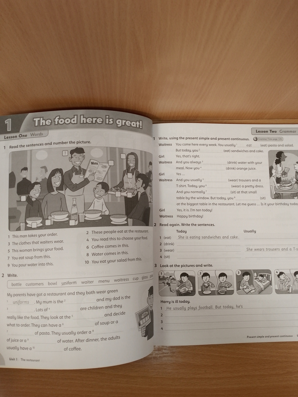 Family and friends 2nd edition level 4 Workbook