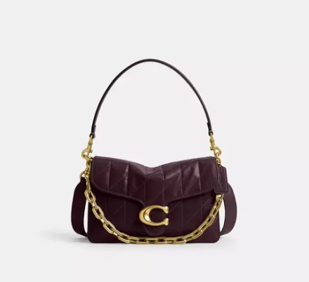 COACH СУМКА ЧЕРЕЗ ПЛЕЧО TABBY С ЦЕПОЧКОЙ И СТЕЖКОЙ, БОРДОВЫЙ