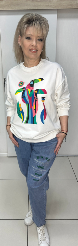Свитшот-толстовка белая с цветными туканами