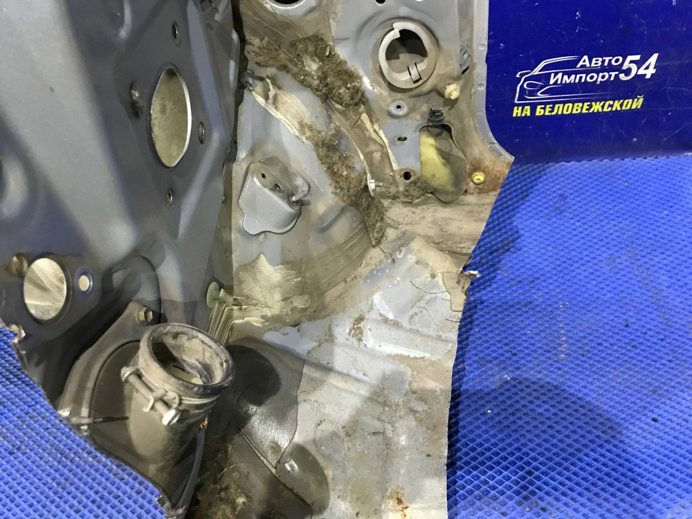 Лонжерон передний правый TOYOTA IPSUM 1997