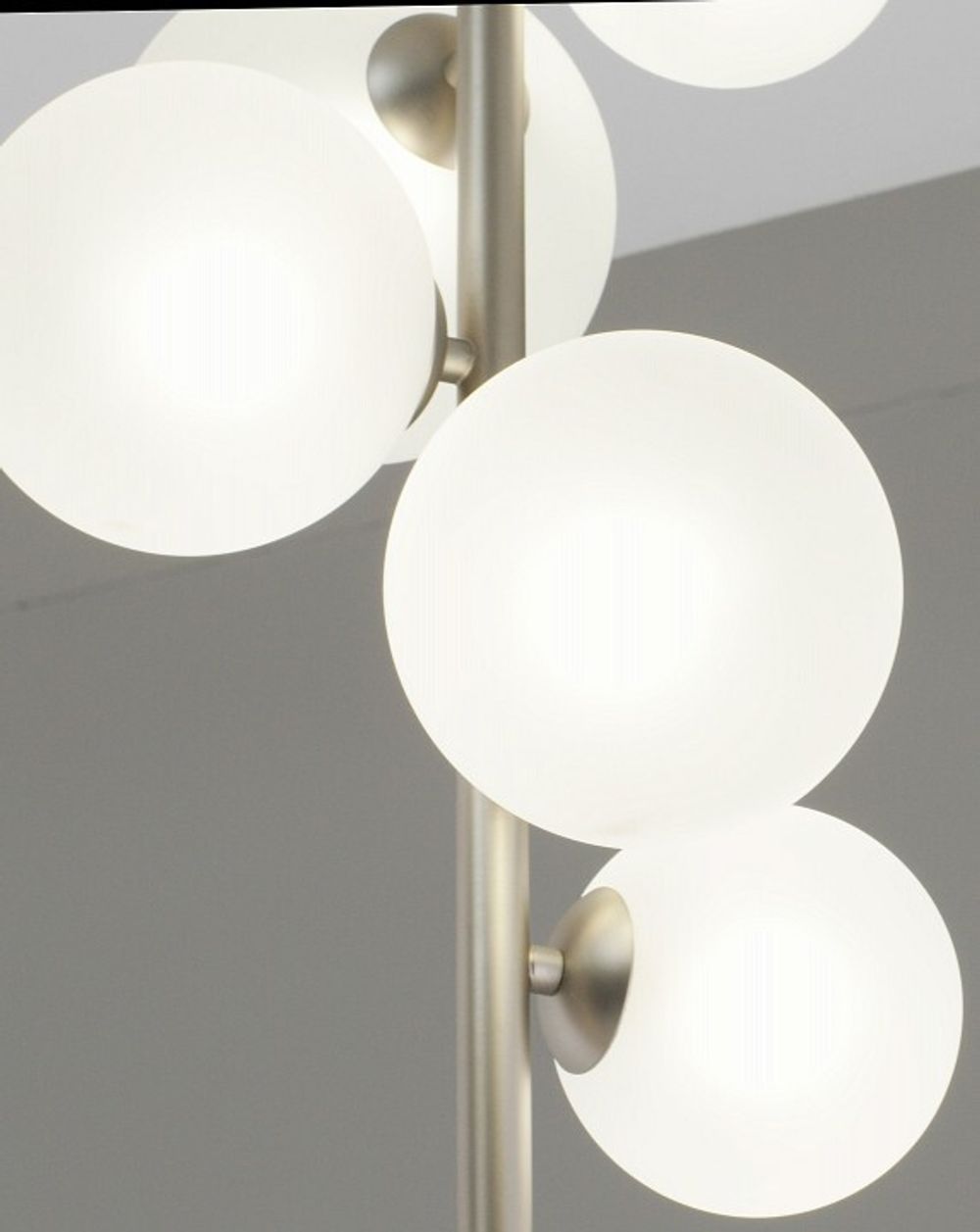 Люстра на штанге Moderli Renny V11466-5P